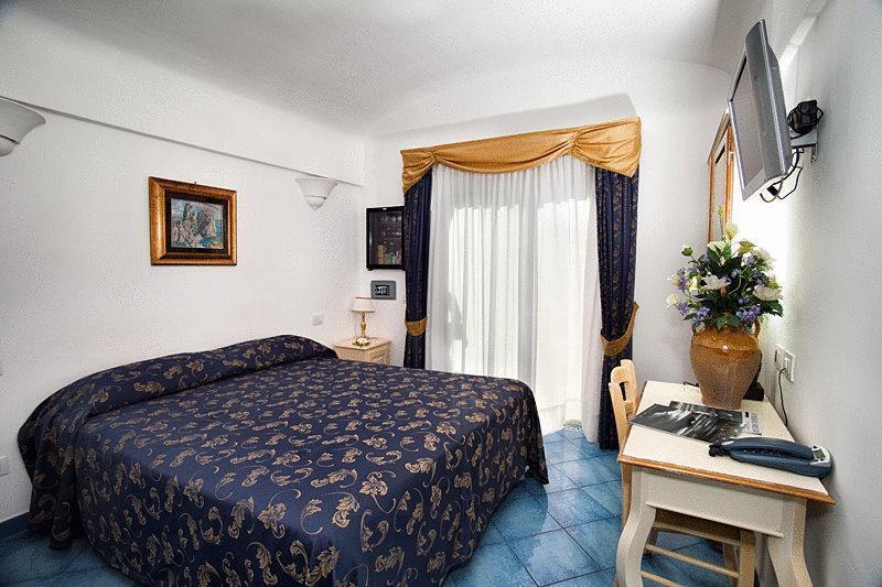 Hotel Bussola Anacapri  Buitenkant foto